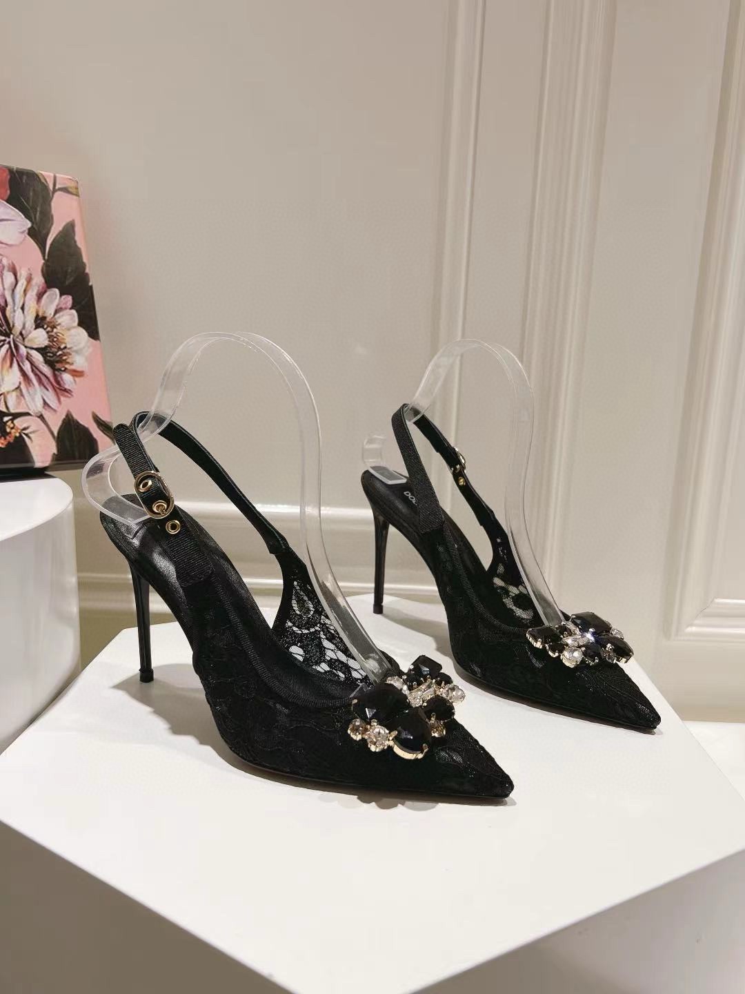 Replica Dolce & Gabbana Rainbow Slingbacks Pumps 90mm in Black Lace